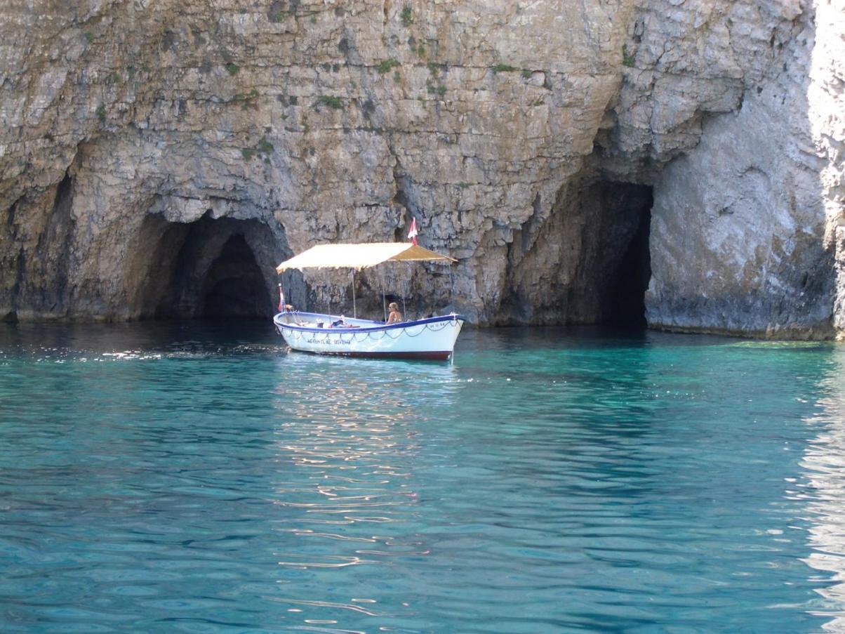 Dakis Studios Κερί Εξωτερικό φωτογραφία