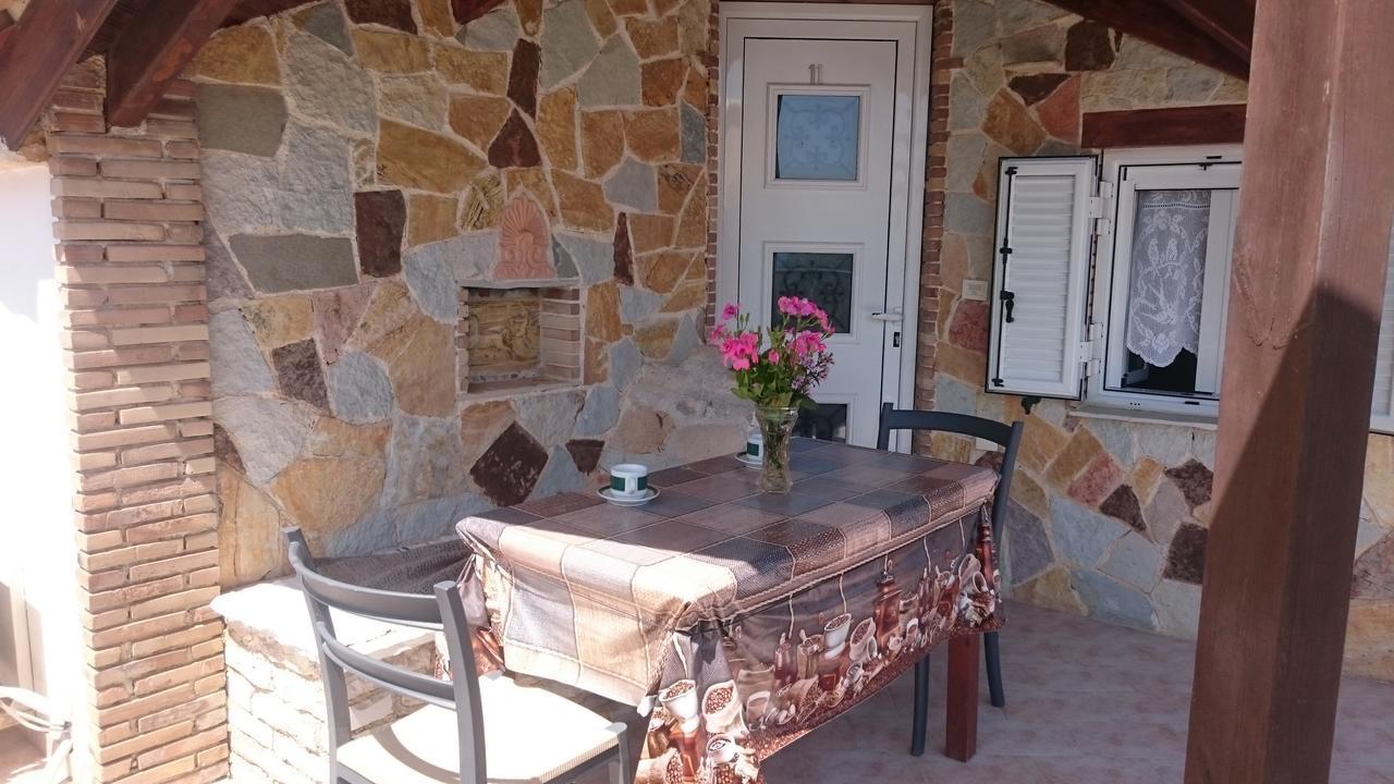 Dakis Studios Κερί Εξωτερικό φωτογραφία
