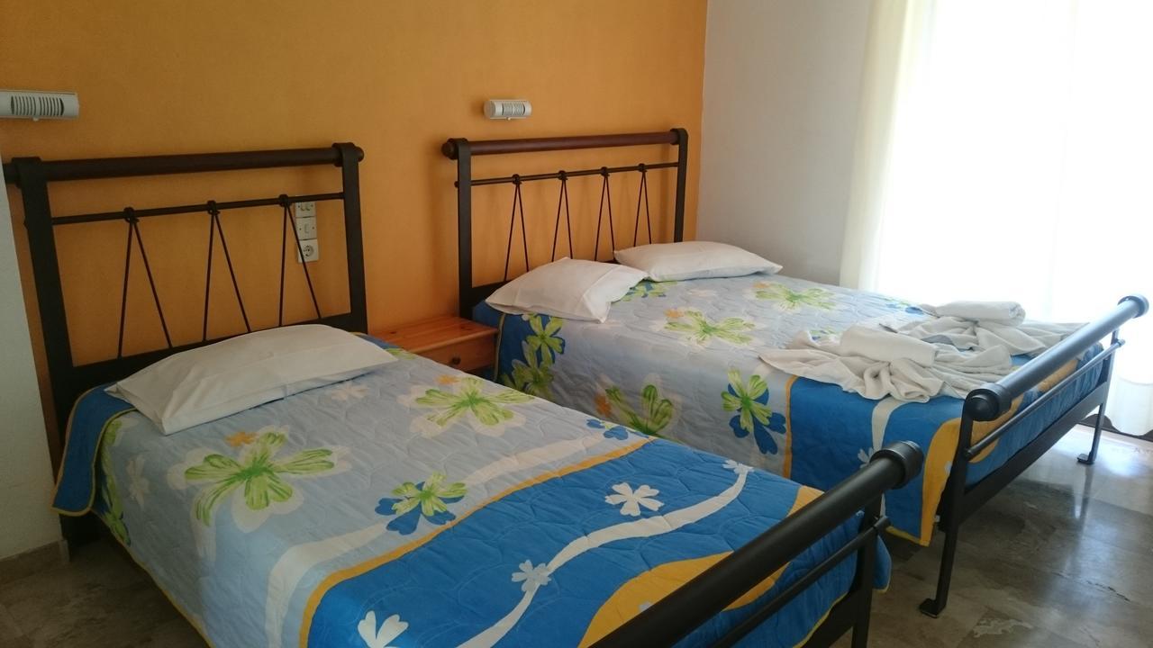 Dakis Studios Κερί Εξωτερικό φωτογραφία